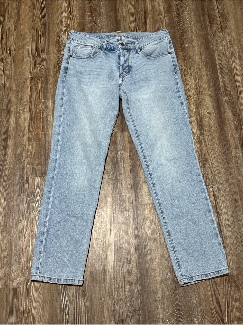 Oliver Logan Chester Slim Straight Jeans Women's 28p in Light Indigo Worn Wash